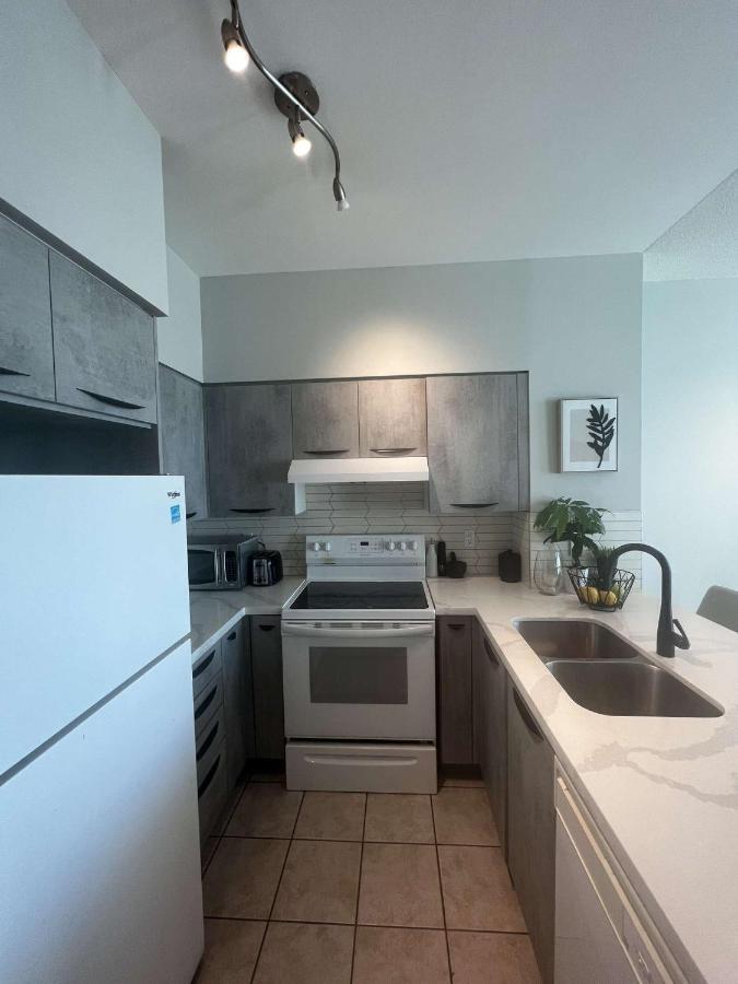 Cozy Fort York Condo Toronto Exterior photo